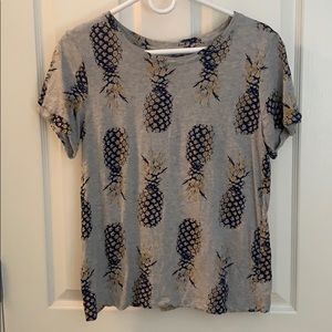 Chelsea & Theodore Pineapple T-Shirt Medium